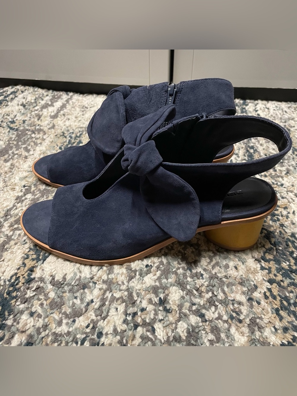 Bernardo Navy Blue Suede Knot Slingback Sandals - Size 9.5